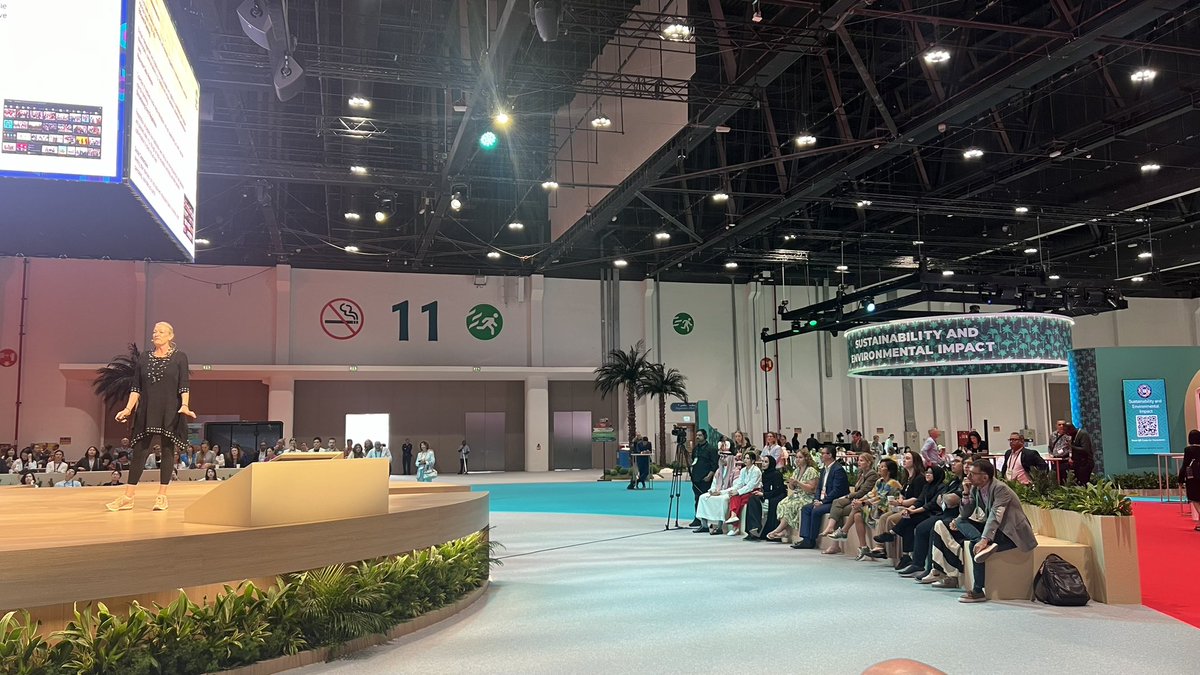 echaillo's tweet image. Tech- enhanced humanity! Topic brilliantly presented by @xeeliz “mutual co-adaptation is key” at #ICCACongress24 from #TheHub’s Central Stage