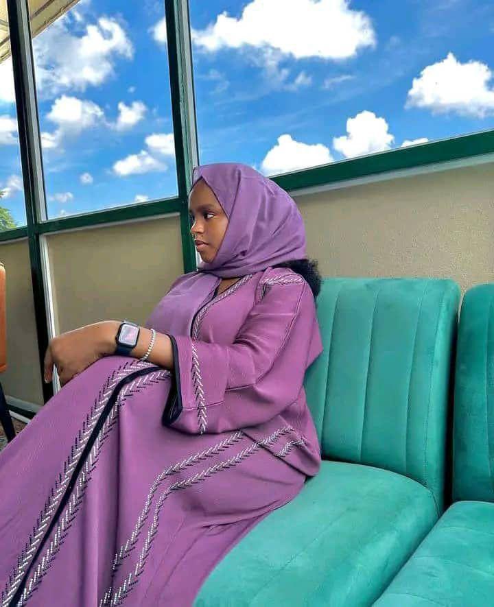 t_asiat's tweet photo. Classy Dubai abaya 
Size 54-60
Price #30,000
Location Ilorin and ogbomoso 
Delivery to all southwest state 

#TheRajaSaab #LingOrm #fashionblogger #Muslim https://t.co/LqEToxC2yw