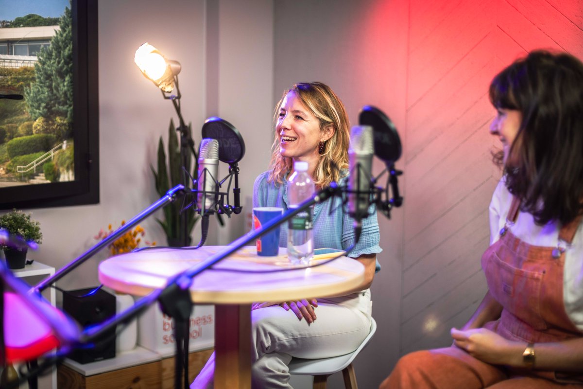emlyon venture labs (@el_venturelabs) on Twitter photo 🎙️ Découvrez le nouvel épisode de "Voies d'Entrepreneurs" avec Astrid Faure et <a href="/mbruineaud/">Margaux Bruineaud</a>, fondatrices d'<a href="/enqueteencavale/">Enquête En Cavale</a> ! Leur mission ? Offrir aux enfants de 4 à 12 ans des jeux d'enquête intelligents, sans écran 🔍💌
🎧 Écoutez maintenant : podcast.ausha.co/voies-d-entrep… 🎙️ Découvrez le nouvel épisode de "Voies d'Entrepreneurs" avec Astrid Faure et <a href="/mbruineaud/">Margaux Bruineaud</a>, fondatrices d'<a href="/enqueteencavale/">Enquête En Cavale</a> ! Leur mission ? Offrir aux enfants de 4 à 12 ans des jeux d'enquête intelligents, sans écran 🔍💌
🎧 Écoutez maintenant : podcast.ausha.co/voies-d-entrep…