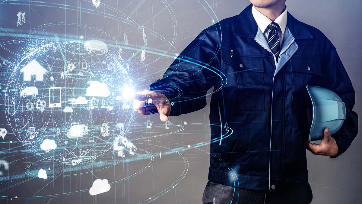 FSNewsUK's tweet image. 🫨Shockwave at the #FieldServiceForum! TOMRA’s Clinten van der Merwe shared a 2035 goal to go 100% remote. This will boost real-time predictability for customers and offer flexible hours for engineers. Dive into the details and watch the full interview: bit.ly/fs24ahcm