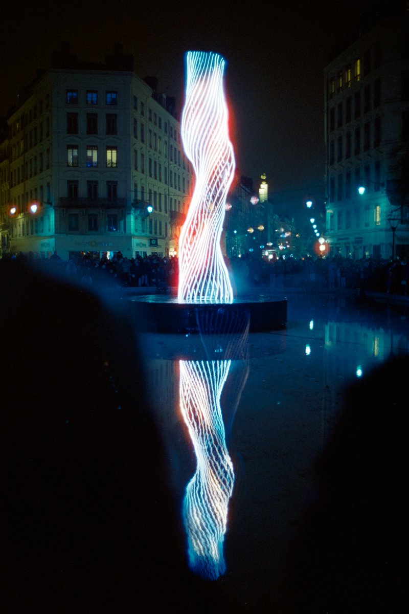 23. Sculpture (lumineuse) 🔦

#31themesAnalogChallenge