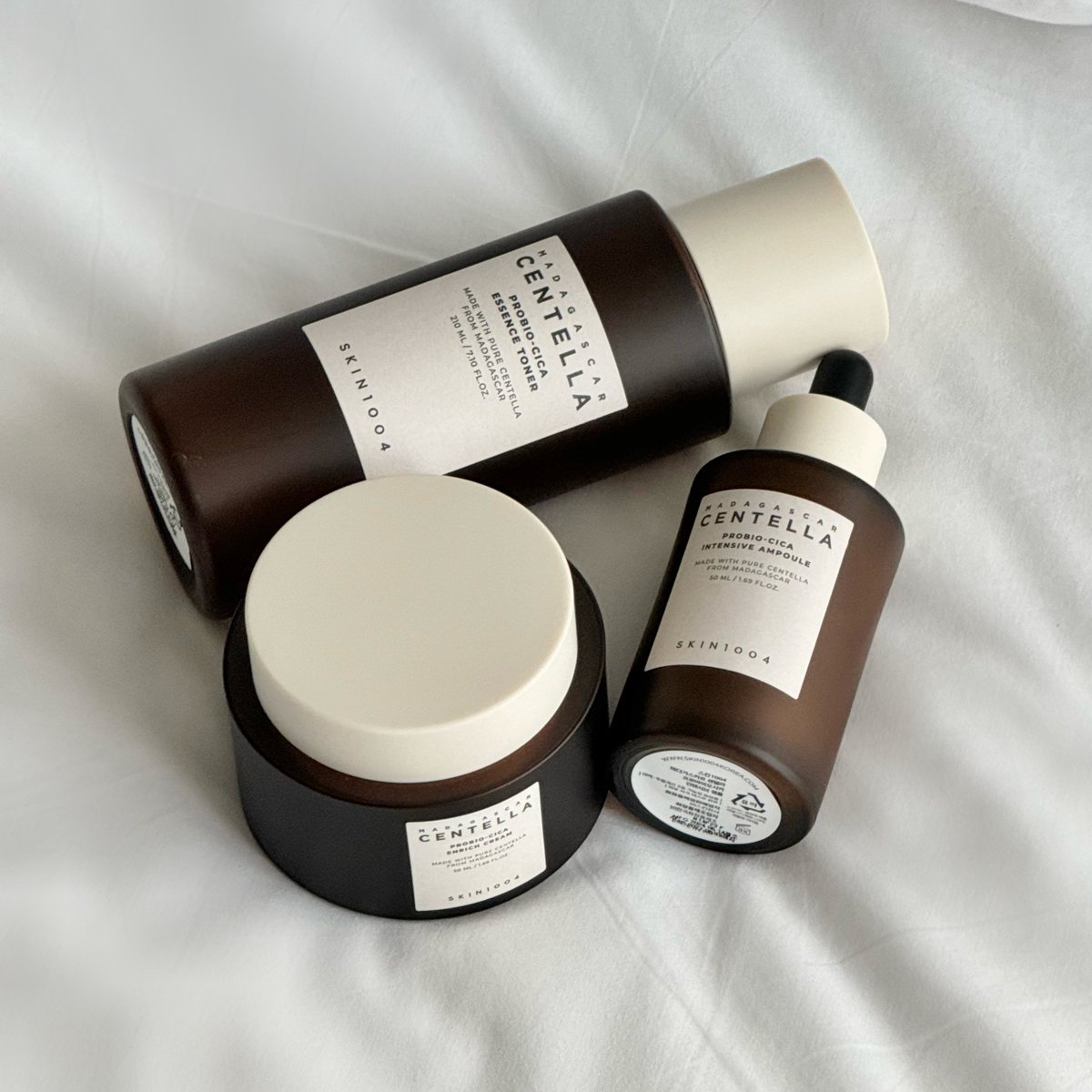 -SKIN1004 ไลน์ใหม่เข้าไทยแล้ว
-เด่นเรื่องผิวแข็งแรง ชุ่มชื้น ชะลอวัยผิว 
-ปลอบผิวเก่งมากก เนื้อดีสบายผิวทุกตัว 
-ฝั่งเกาคือแมสสุดของหมดบ่อย 

เน้นผิวแข็งแรง+ย้อนวัยผิวคือเชียร์ไลน์ probio-cica เลยดีมาก ไม่ต้องพรีแล้ว 
(รีวิวแบบละเอียดในเธรด) https://t.co/mpMeQyAkpT