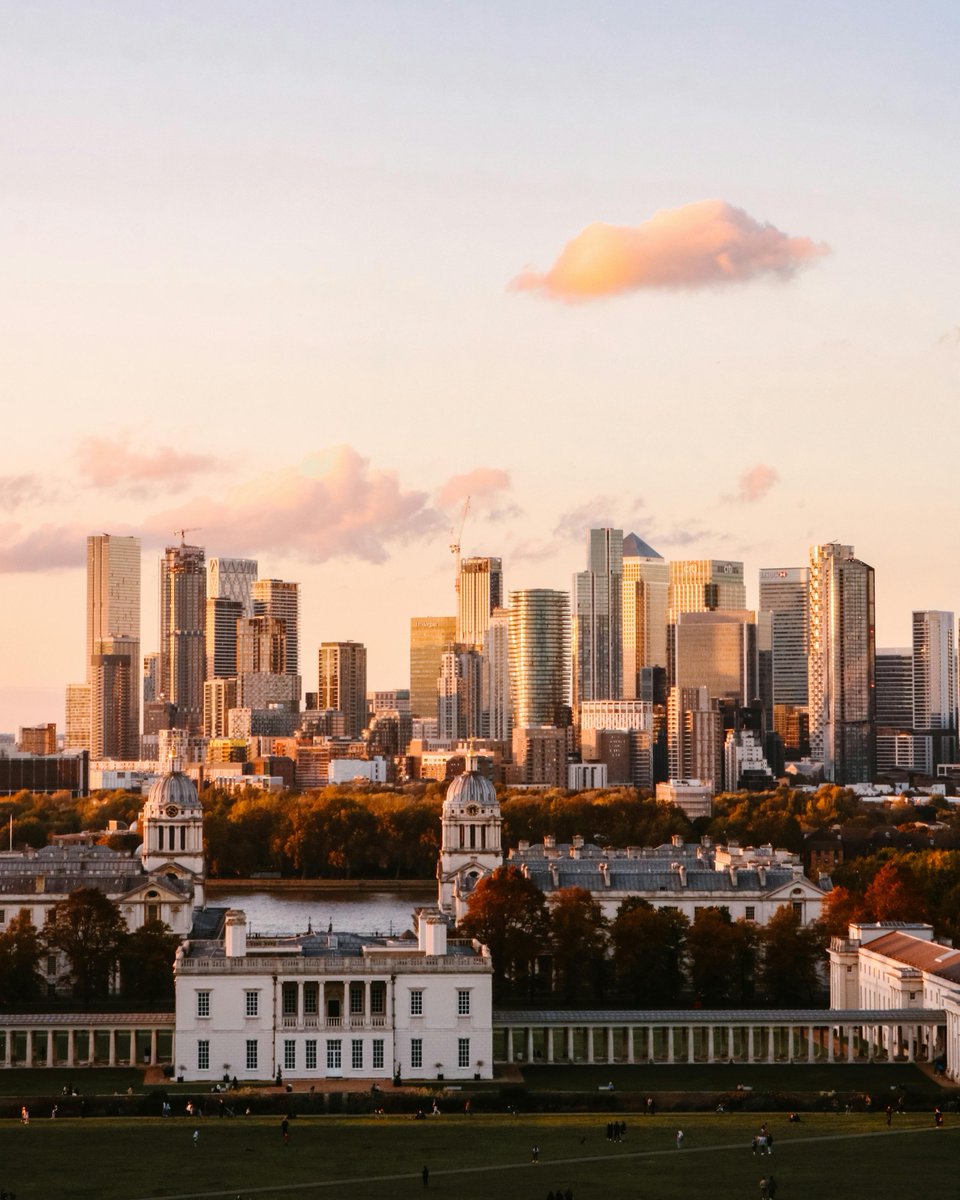 PostSnap's tweet image. A mid-week reminder —

“i get so lost
in where i want to go
i forget that the place i’m in
is already quite magical”
― Rupi Kaur @rupikaur_, Home Body

What magic can you find in where you are right now? Tell us in the comments or share with a photo by tagging us @postsnap.