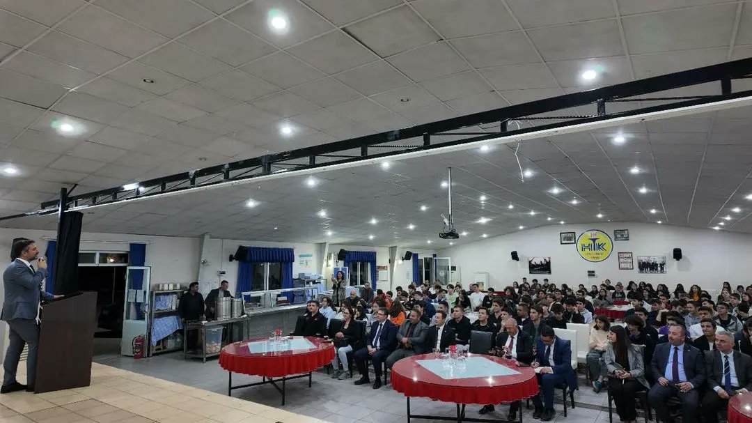 İl Milli Eğitim Müdürümüz Mehmet UĞURELLİ, ilçemiz ziyaretleri kapsamında Halil Kale Fen Lisesini ziyaret ederek öğretmen ve öğrencilerimizle bir araya geldi.
<a href="/tcmeb/">Millî Eğitim Bakanlığı</a> <a href="/il_mem_45/">Manisa İl Millî Eğitim Müdürlüğü</a> <a href="/TurgtluKaymkmlk/">Turgutlu Kaymakamlığı</a> <a href="/m_ugurelli/">Mehmet UĞURELLİ</a> <a href="/KapankayaSelami/">SelamiKapankaya</a> <a href="/SerdarDincer45/">Serdar Dinçer</a>