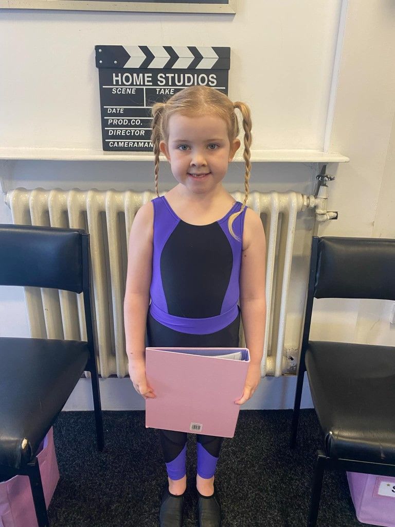 RawmarshSP's tweet image. 🩰 Year 2 student, Nori, has been dancing for many years, currently she trains at Cast Academy at Wath All Performing Arts!

Read the full story 👇
buff.ly/4dRfIqh