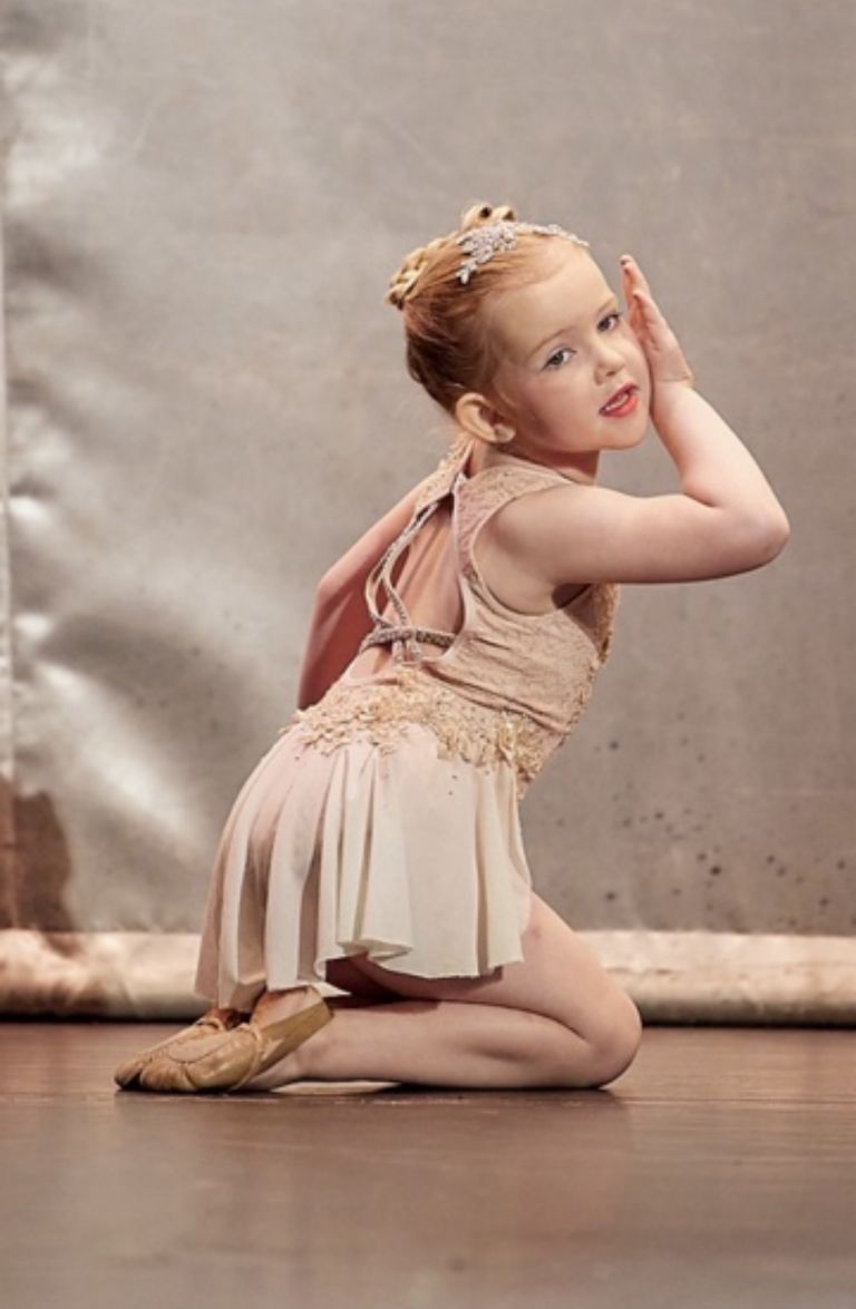 RawmarshSP's tweet image. 🩰 Year 2 student, Nori, has been dancing for many years, currently she trains at Cast Academy at Wath All Performing Arts!

Read the full story 👇
buff.ly/4dRfIqh