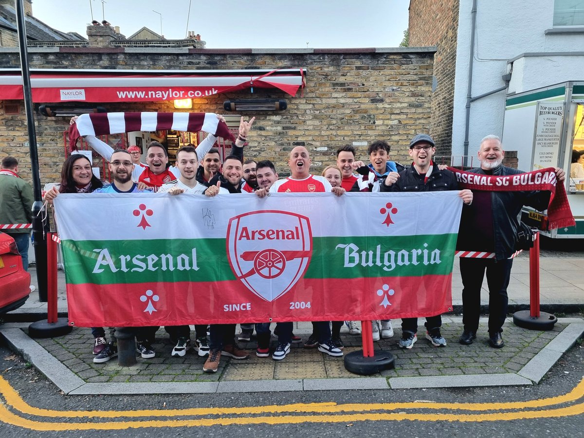 Arsenal Bulgaria tweet media