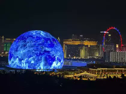 inm24news's tweet image. 🌟 Breaking News! Mumbai is set to welcome a massive LED sphere at the Bandra Reclamation promenade, as announced by MSRDC! 

Stay tuned for this exciting addition to the city’s skyline! 🏙️✨ 

#Mumbai #LEDsphere #BandraReclamation #CityOfDreams