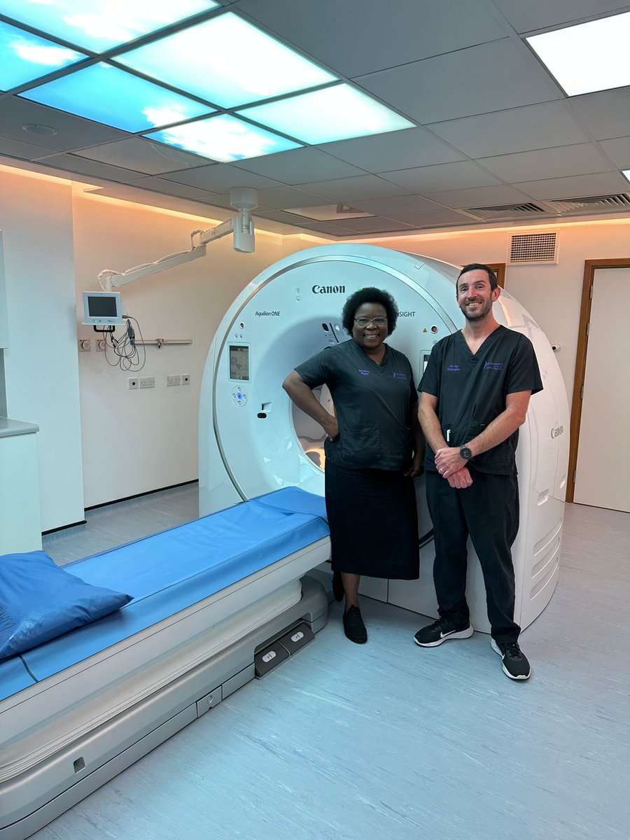 HLHImagingGroup's tweet image. We’re so excited that a new Canon INSIGHT CT machine has been installed at @StJosephsHosp in Wales 😄

This is only the 2nd scanner of this type being used in the UK!

The first patient to use this new machine received a hamper as a gesture of congratulations💜

#ctscanner #wales