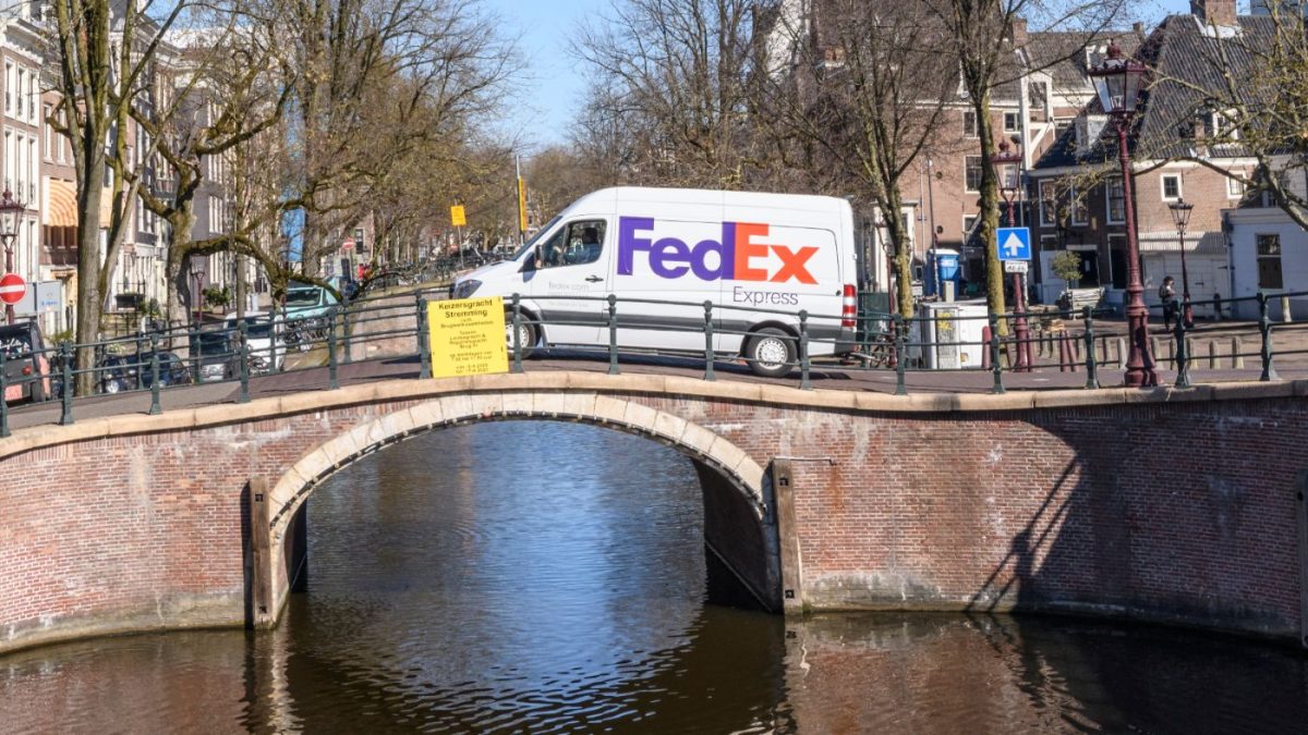 Chaos dreigt voor ondernemers met dieselbusjes – Duitsland pompt 19 miljard in waterstofnetwerk tinyurl.com/ujd76uvm Grolsch verdunt pils in VK om kosten te besparen, Klarna kweekvijver voor nieuwe startups, eerste Nederlandse bioplasticfabriek geopend in Delfzijl