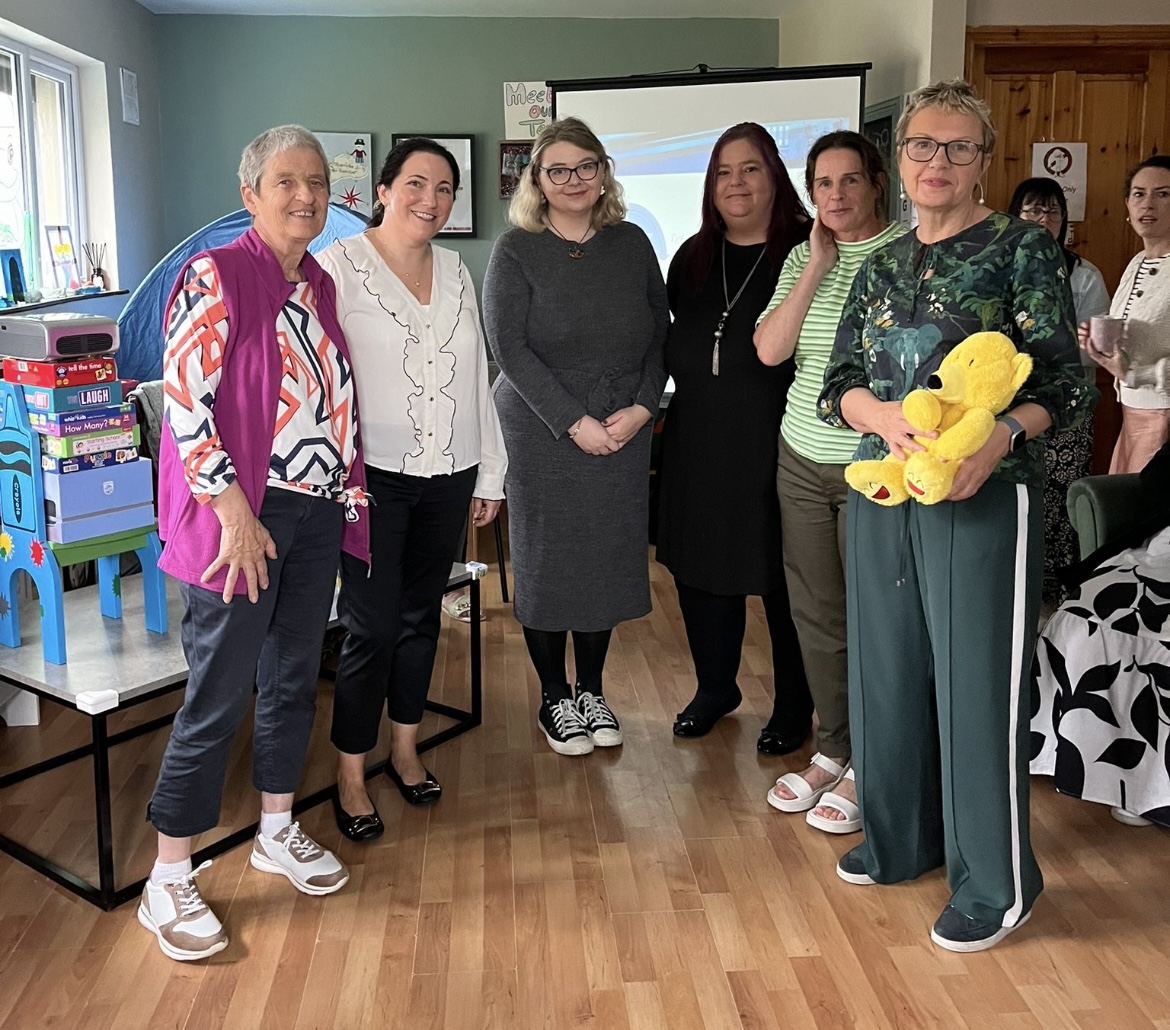 School of Nursing & Midwifery, TCD (@tcd_snm) on Twitter photo This week Dr <a href="/EleHollywood/">Eleanor Hollywood</a> presented research findings at the report launch of the <a href="/Barnardos_IRL/">Barnardos Ireland</a> Ballybeg Playground Evaluation in Ballybeg, Waterford.
The evaluation explored the experiences and impact of the service on children, families, and the local community.
➡️ This week Dr <a href="/EleHollywood/">Eleanor Hollywood</a> presented research findings at the report launch of the <a href="/Barnardos_IRL/">Barnardos Ireland</a> Ballybeg Playground Evaluation in Ballybeg, Waterford.
The evaluation explored the experiences and impact of the service on children, families, and the local community.
➡️
