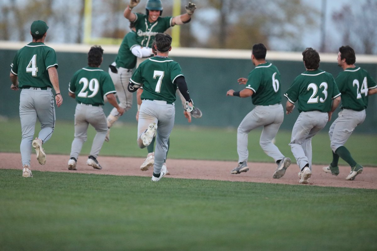TUDragonsBB's tweet photo. Walk-off!  Green wins 14-13 to Claim G&amp;G Series!
Colin Crisenbery: 4-5, HR, 2RBI
@JovannySkrelja : 3/4, HR, 4RBI
Win: @trenthedges18 
MVP: Nate Adelman:
G1: 4-5, 5RBI, 2RS | G2: 4BB, HBP, 2RS
Walk-off Hit: @LukeWesterman05 https://t.co/31gTEQcqUE