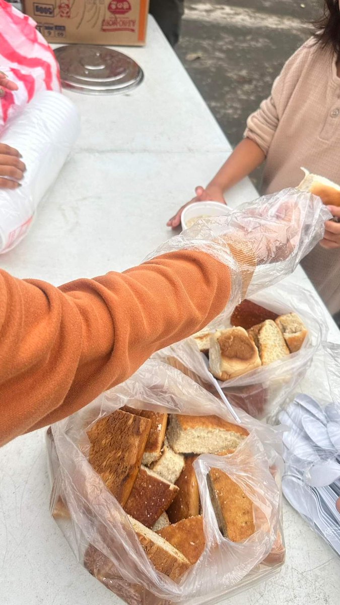 ARMYBayanihan's tweet photo. Hi ARMYs!
🚨DISASTER RESPONSE FOR #KristinePH🚨
We are asking for your help in raising funds for community kitchens in Sorsogon, Albay, Camarines Norte and Camarines Sur. All proceeds will be divided accordingly.
Any amount will be greatly appreciated! 💜
#DisasterResponsePH https://t.co/1ayix2jZff