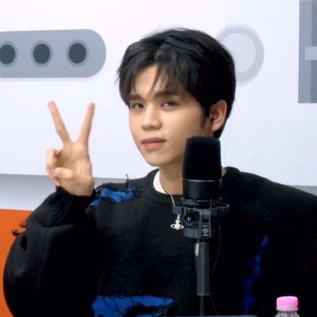 mjlouvre's tweet image. definitely one of my fave looks of his in his arirang guestings, 241023 #vinci you WILL be remembered by me 🫦

VINCI WEDGOTYOU
#HORI7ON_VINCI #VINCI #빈치