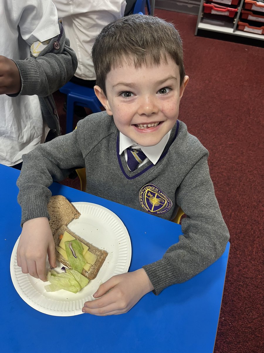 Miss Kealey tweet media