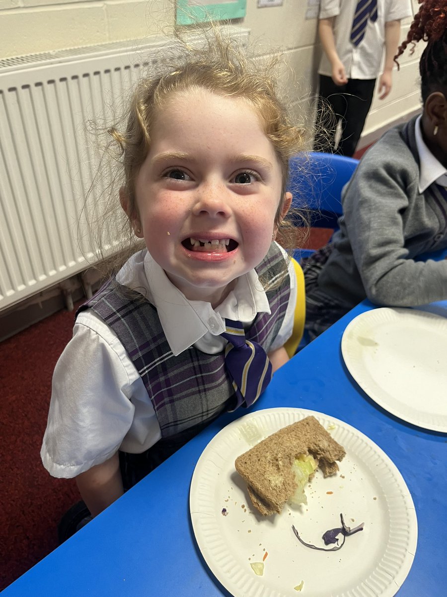 Miss Kealey tweet media