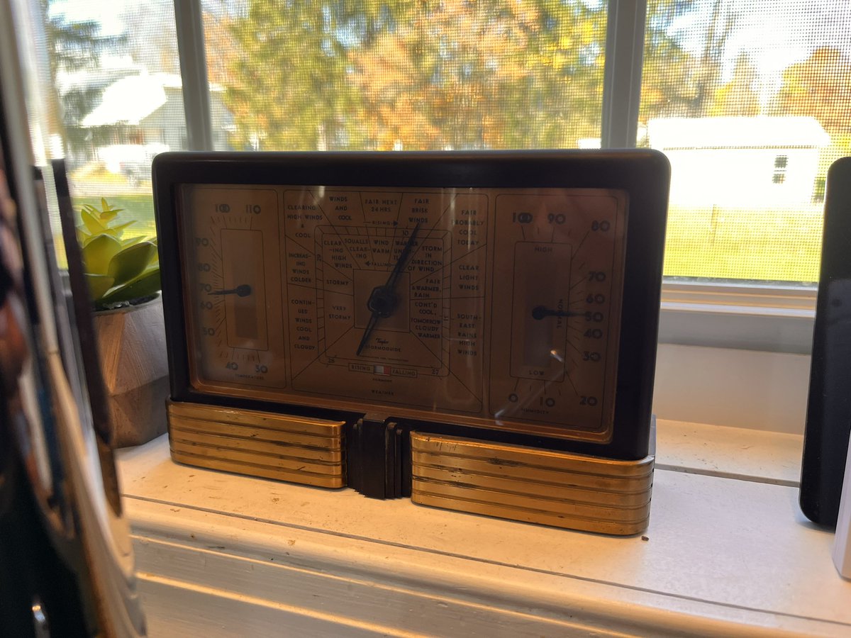 wxbird1's tweet image. Got this neat desk barometer yesterday, which still works fairly well! Dates back to the mid 1920s according to online sources and patent no. #weatherinstruments