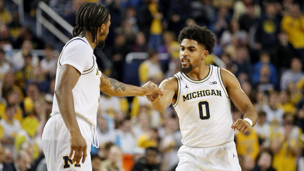 Zavier Simpson on facing former <a href="/umichbball/">Michigan Men's Basketball</a> teammate David DeJulius in the EuroCup:

"He’s a dog, a professional, an extremely hard worker, and a phenomenal individual. His 30-point game [against Hapoel Jerusalem] doesn’t surprise me because he’s a scoring point guard. He’s