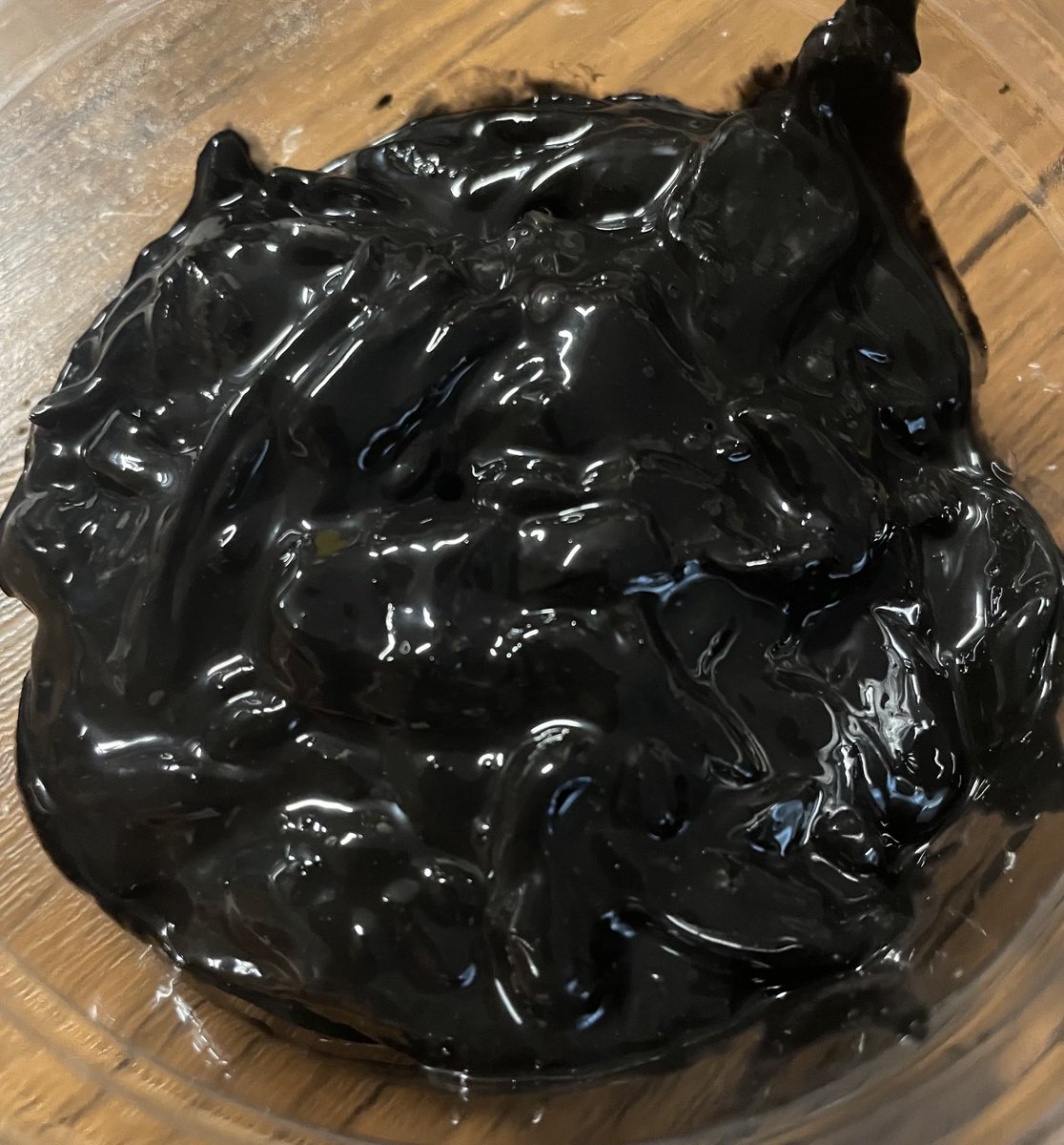 maemukidayon's tweet image. 気温差激しい10月、体調維持もなかなか難しいね💦
でも、ラーメン🍜って暑くても寒くても食べたいんだよね🤤
北陸の人は知ってるよね、イカの黒作り🍀🍀
富山県の郷土料理だけどちっさい頃から白米🍚にのせて食べてる、白米がすすむすすむ💕おかずはいらない🙂↔️