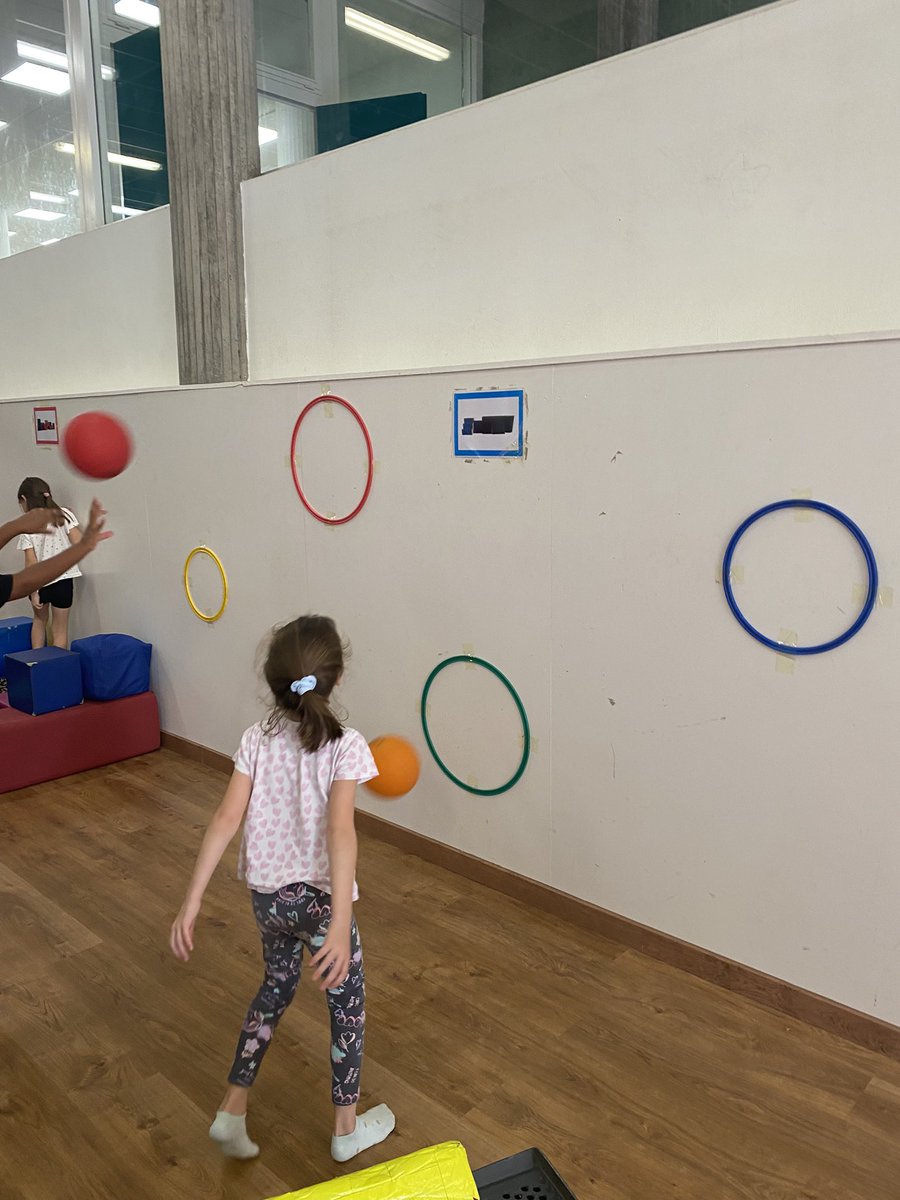 Escola Ítaca tweet media