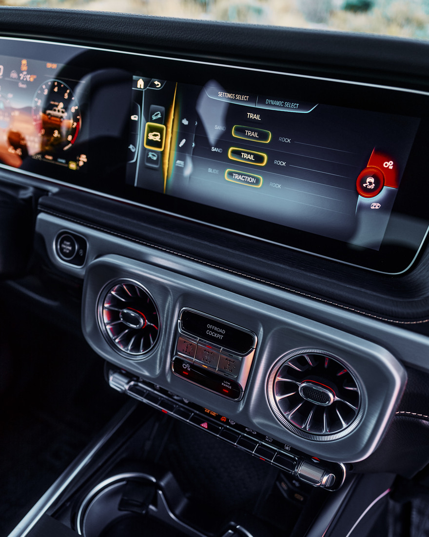 MercedesBenzInd's tweet photo. Just as agile on the inside as it is on the outside. Experience the all-new G 63’s AMG.
#MercedesAMG #TheGClass #TheRiseOfThrill #MercedesBenzIndia https://t.co/9HLncnVxnK