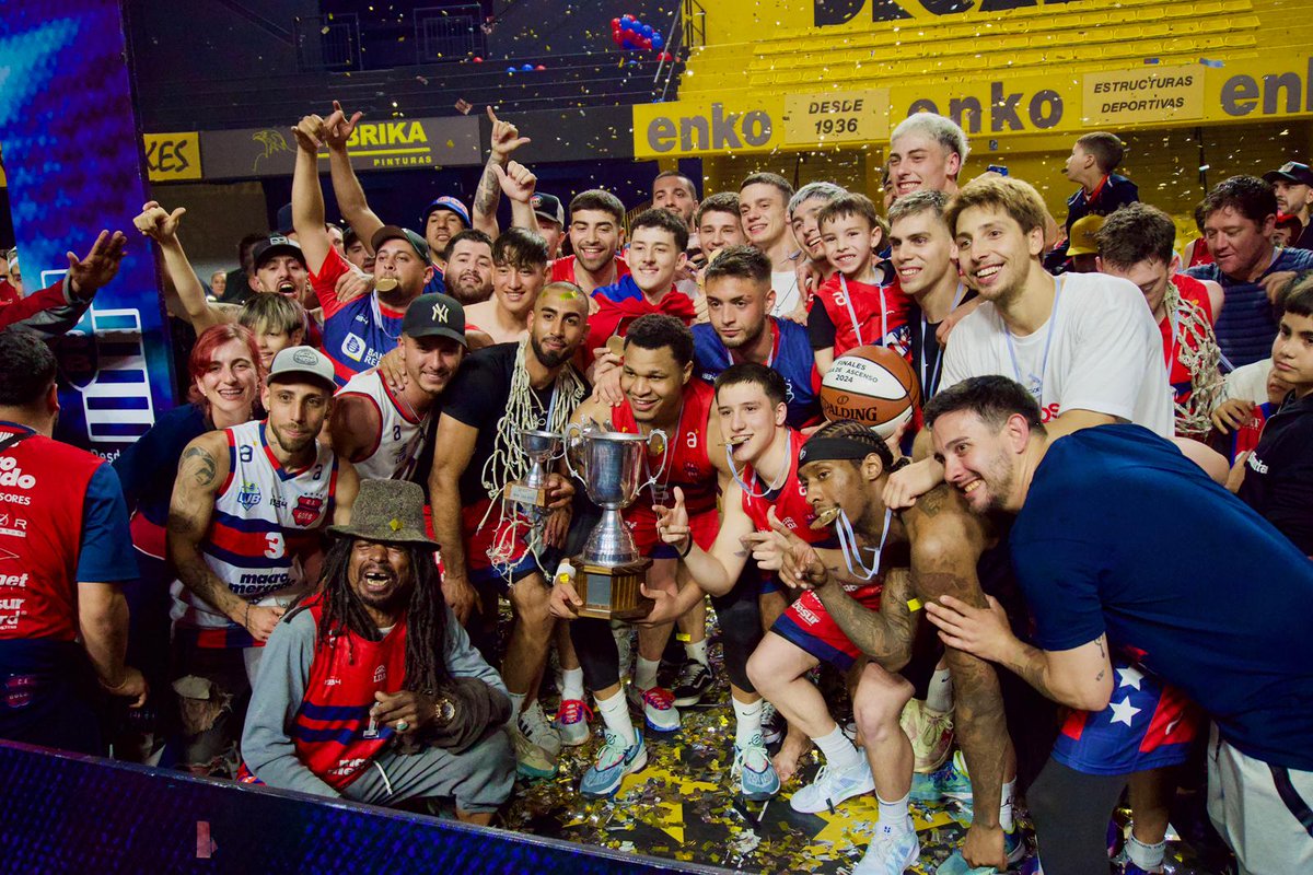 clubgoesoficial's tweet photo. Buenos y 𝒎𝒊𝒔𝒊𝒐𝒏𝒆𝒓𝒐𝒔 días, volvimos 🏆💙❤️ https://t.co/DGoQFBh0pX