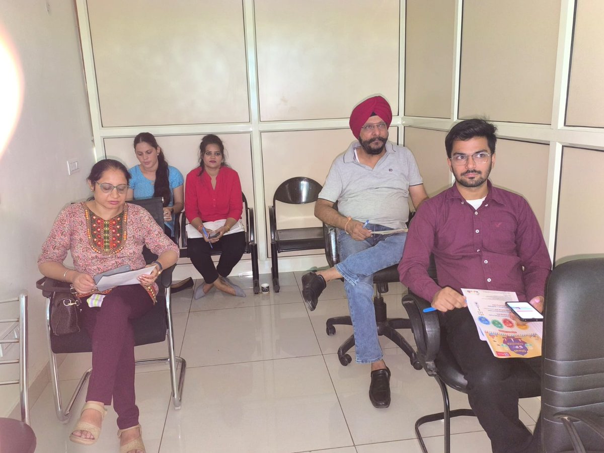GENEINVEST's tweet photo. MONDAY MOTIVATIONAL MEETING AT NJ EXPRESS OFFICE ON 
 22 October 2024.
 
 💥 AGENDA 💥
 01. NRI ACCOUNTS OPENING
 02. DIWALI SIP CONTEST
 03. MARS PORTFOLIO
 
 💥SPEAKER💥
 MR. ASHISH GOYAL
 
 #njwealth #njmutualfunds, #systematicinvestmentplan ,#sipsahihai,#topupsip https://t.co/yXFeLLPf05