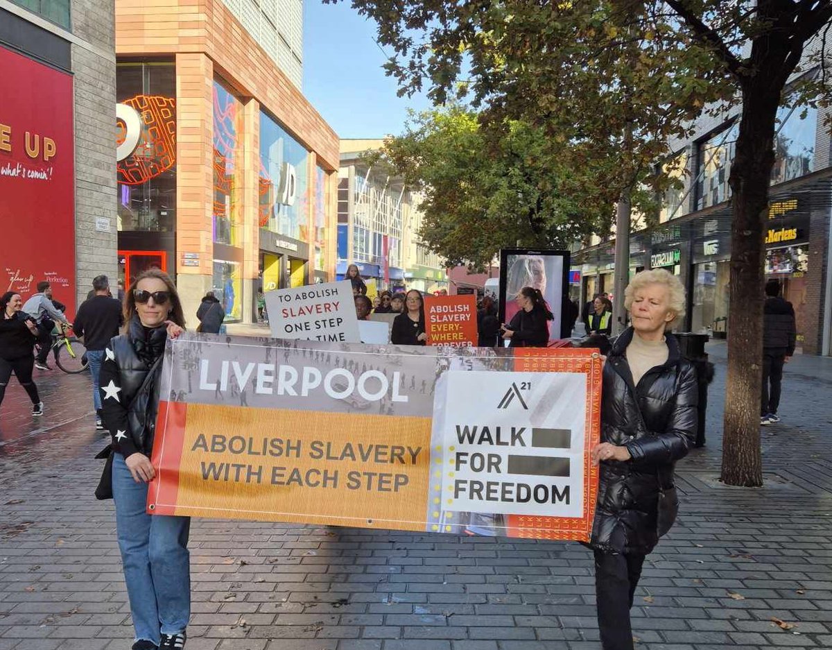 MerseysidePCC's tweet photo. Last weekend Liverpool took part in a global movement 🌍 #WalkForFreedom
Raising awareness to end Modern Slavery and human trafficking ❌
Collective action has the power to make significant impact! @A21 @WFF_Liverpool @JeanieBellDPCC
Leaning to recognise the signs could just save someone from a lifetime of exploitation ⬇
https://t.co/qEL7ijBxiH