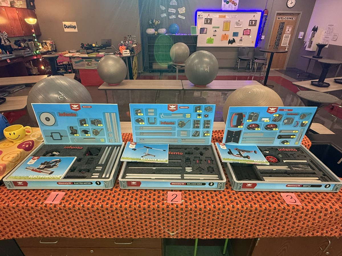kmdunlap's tweet photo. STEAM students are ready to start their infento Discovery Builds!!! π #steam #fairviewadvantage #create #innovate #collaborate #communicate #infento @infento @FPSchools https://t.co/KBDE8xubwz