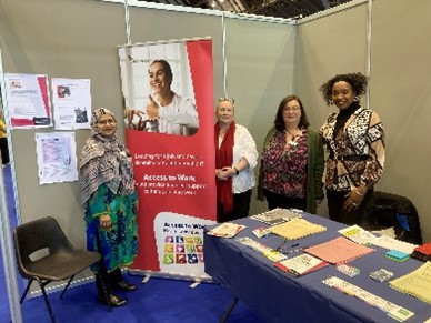 PeteJamiesonDWP's tweet photo. #ManchesterEmployerAdvisors supported the @kidztoadutz event offering benefits and employment advice and guidance to carers and young people with additional health needs. Encouraging bright futures ⭐🤩
#AccessToWork #YoungPeople #PartnershipWorking https://t.co/je1ySxcP6X