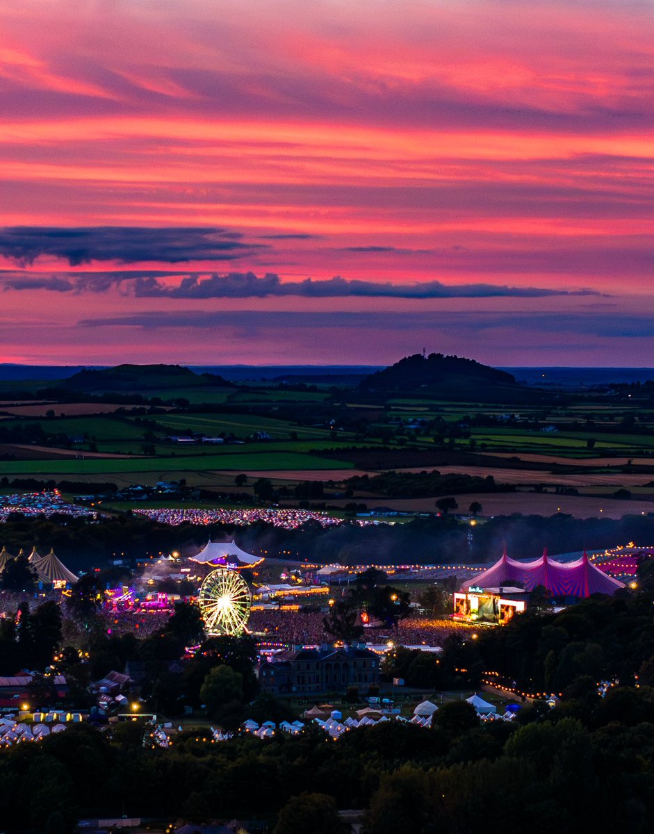 Jeez, you’d miss it 🎡🎪✨