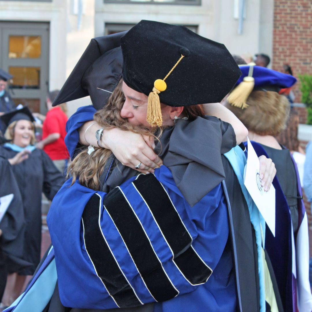 Happy National Make a Difference Day to all of our graduate students and faculty advancing careers and changing lives each day! Want to advance your career too? Learn more about all we have to offer: longwoodce.org/myfuture #lwgradstudies #longwoodu