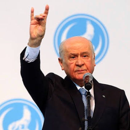 Devlet Bahçeli Adamdır 🤘
Devletime güveniyorum 
Devletimin yanındayım 🇹🇷