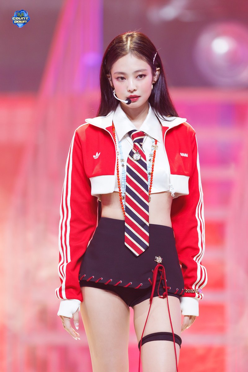 wuvrubyjane's tweet photo. 양쪽으로 넘긴 오대오 생머리에 삔 꽂은 헤어가 근본이라고 온마음ㅁ을 다해외치는중 https://t.co/6LpfMIzdBo