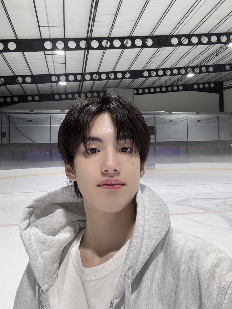 phutatchai's tweet image. Tiktok1ล้านแล้วขอบคุณค้าบ
ตอนนี้จะหายดีแล้วค้าบไม่ต้องห่วงน้า
อาทิตย์นี้สนุกแน่บอกเลย✌️❤️
#PHUTATCHAI