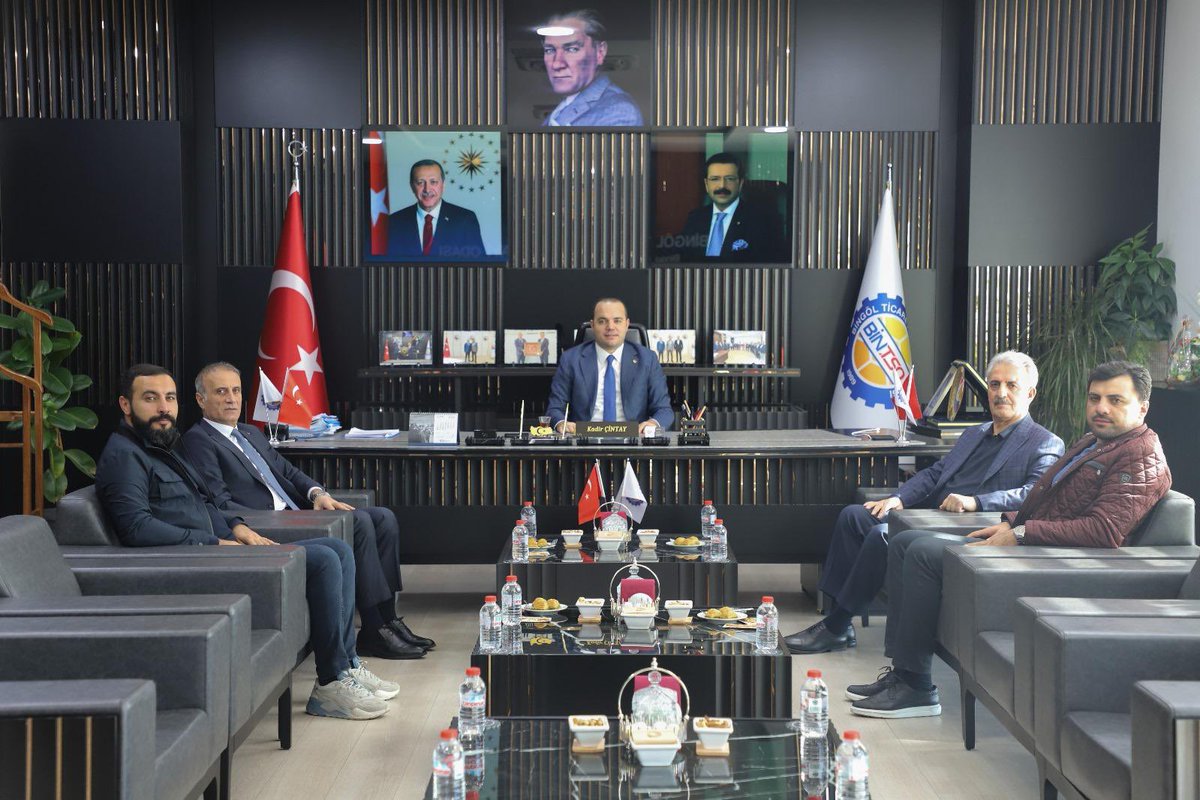 Bingöl Ticaret ve Sanayi Odası Başkanı Sn Kadir Çintay’ı ziyaret ettik. Henüz kısa bir süre olmasına rağmen ilimiz adına güzel hizmetlere öncülük ettiğini gördük. Başarılarının devamını diler, misafirperverliğine teşekkür ederim.