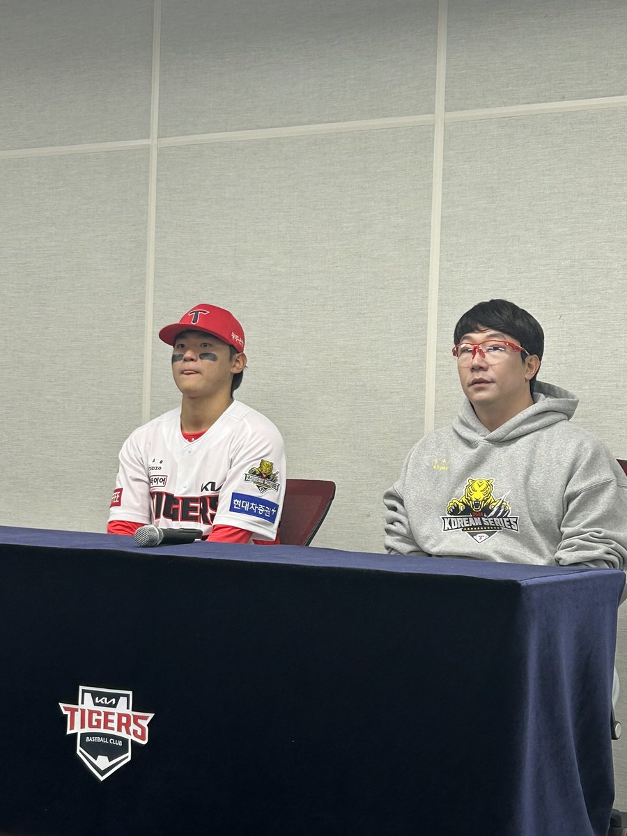 인터뷰실 들어오자마자 첫 질문에 충격받은 양현종
“제가.. 최고령이에요?” 

*한국시리즈 국내선수 최고령 선발승 기록 경신