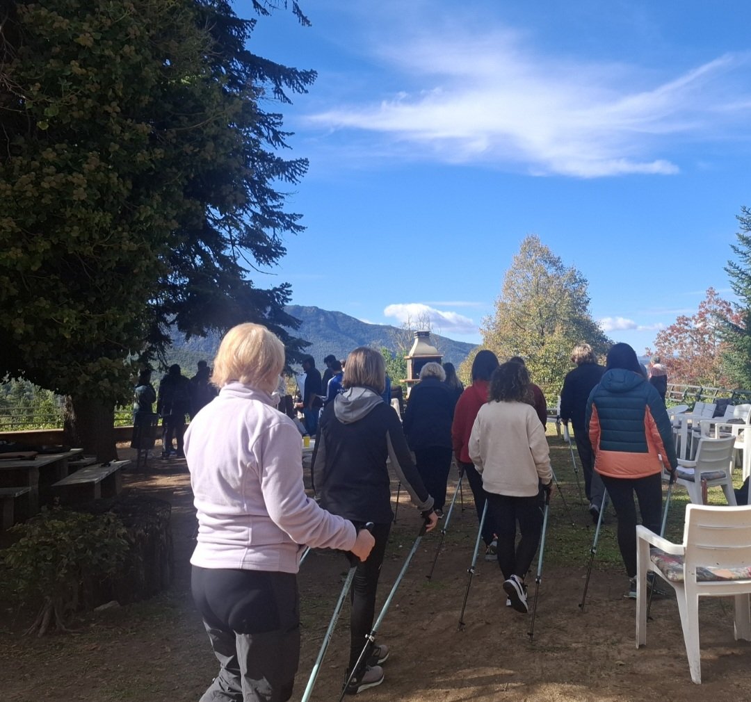 mayteserrat's tweet photo. CAP DE SETMANA TERAPÈUTIC AMB FIBROWALK
Han participat persones amb fibromiàlgia, familiars, professionals de la salut i estudiants de psicologia i fisioteràpia.
Seguim!!
#Fibrowalk #Fibromiàlgia #Qualitatdevida #TeràpiaMulticomponent https://t.co/q7L6PaqSi2