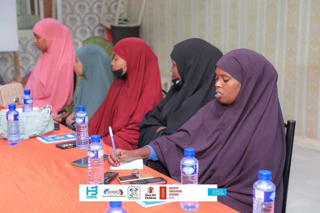 SIHDO_ORG's tweet photo. From 21st-22nd October 2024, SIHDO held a vital workshop in Baidoa with support from @Danida & Save the Children via @GREDO to raise awareness on child rights! ๐ช #ChildRights matter!
#Baidoa #Somalia #SIHDO #Danida #SavetheChildren #GREDO
#ChildProtection https://t.co/HXks9KsKXD