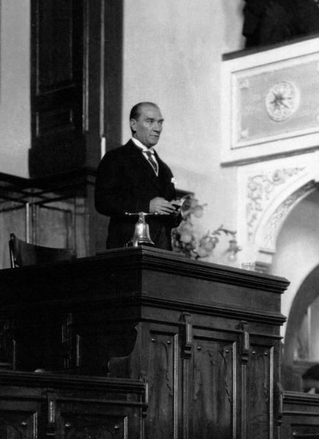 “…Ölmeye ve isyanın zaferine karşı çıkan herkesi öldürmeye hazır ol!”