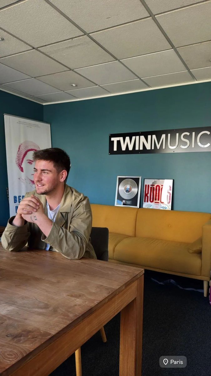 LiebFans's tweet photo. Julien chez Twin Music ❤️ 

#JulienLieb #Encoreunefois  #TwinMusic #StarAcademy https://t.co/xp01CK3mZ4