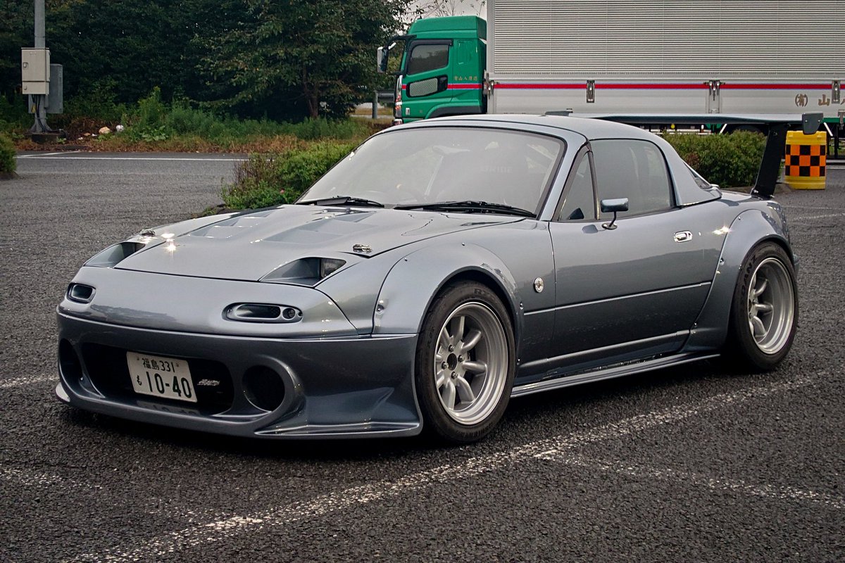 sudack13's tweet photo. 【仕様変更】

METAL MODELさんでHAGANEブルーメタリック（RBP）に全塗装していただきました☺️
どうしても日産の色を入れたくてV37スカイライン純正色を選んだけどめちゃめちゃ良き！！！
ホイールとボンネットとウイングを交換してバチイケマシンに仕上がりました💫

🛠️Special thanks @450Cardboard https://t.co/pk5teIep3u