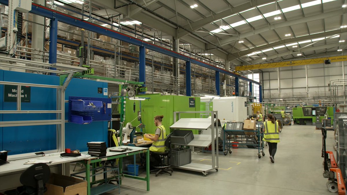 ITNBusiness's tweet image. In '#UrbanEvolution: Our #FutureCities,' we explore #LOC8 business park. Owned by Clearbell Capital, LOC8 is one of the most biodiverse and energy-efficient industrial estates in the UK, blending #sustainability with #BusinessInnovation.
Learn more here: business.itn.co.uk/programmes/urb…