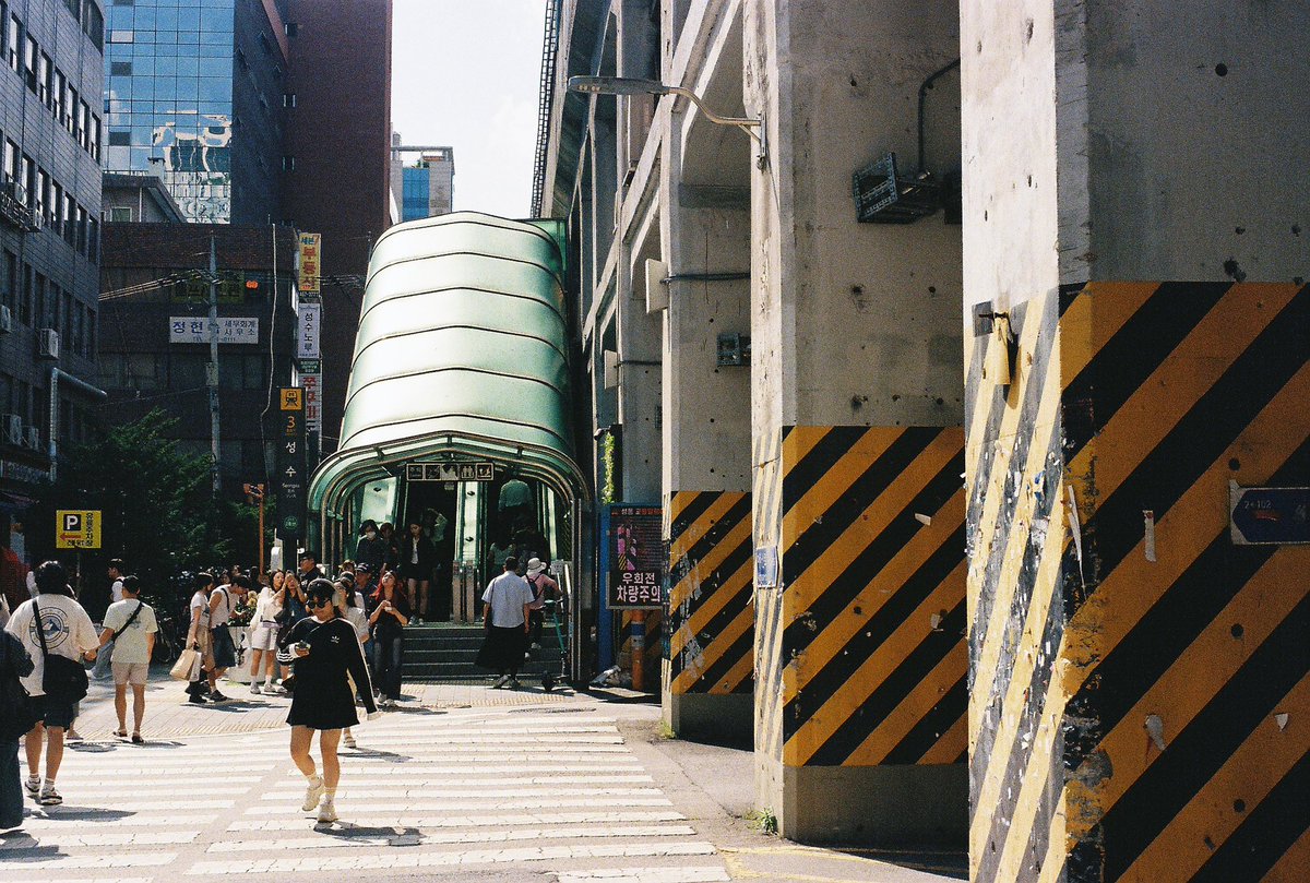 mathildenim's tweet image. Seoul on film