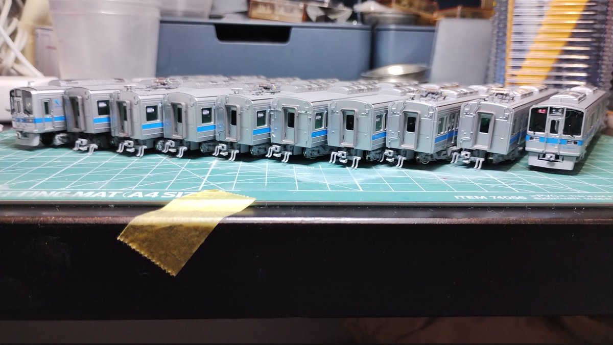 atsu8411's tweet photo. 【完成】
GM製小田急1000形更新車を加工しました。未更新車が好きですが、更新車もカッコよいですね😁
各種表記は世田谷総合車輌センターさん、ジオマトさんの���ンレタを使用しました。
#小田急1000形
#世田谷総合車輌センター 
#ジオマトリックス・デザイナーズ・インク https://t.co/5XI99rbIi0