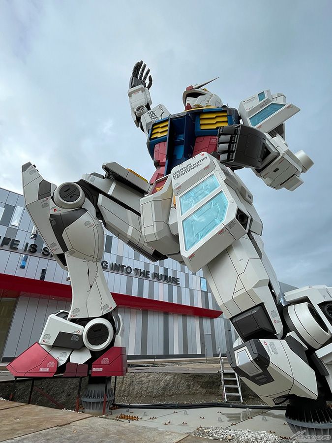 gundam_info's tweet photo. 【写真追加】

大阪・関西万博「GUNDAM NEXT FUTURE PAVILION」実物大ガンダム像を初お披露目！頭部をドッキングする「上頭式」実施！ 【17:20更新】 
https://t.co/Z37LGSNGrc 

#GNFP #ガンダムパビリオン #EXPO2025 #大阪・関西万博 #実物大ガンダム像 https://t.co/gnRgHJdUUS