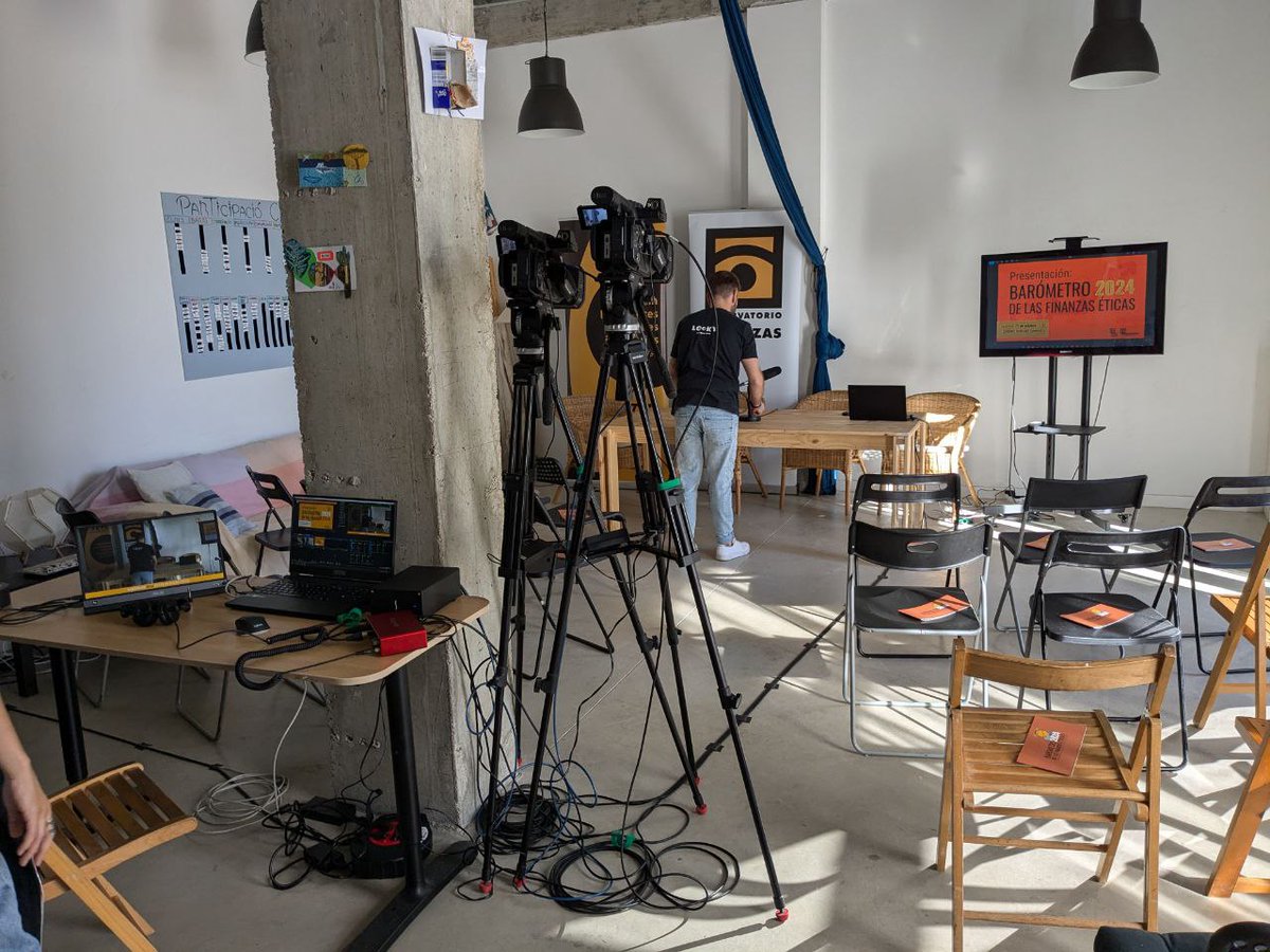 Ya estamos en <a href="/Cirerers1/">Cirerers. Habitatge cooperatiu</a> que hoy acoge la presentación del #Barómetro24⏲️ de las #FinanzasÉticas🐖, el informe anual del sector en el estado español.

Si no puedes venir, sigue el streaming a partir de las 12h en enlace youtube.com/live/NhOYM9eJ5…