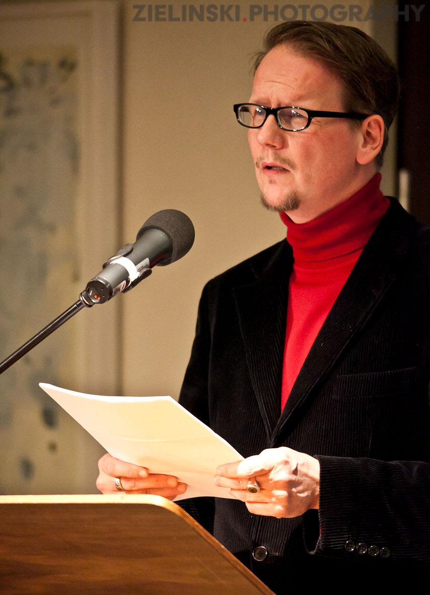 Sjon in Berlin 𝗗𝗶𝘀𝗰𝗼𝘃𝗲𝗿 𝗺𝗼𝗿𝗲 𝗮𝘁 rfr.bz/tnpx571 #fineart #contemporary #ArtisticPerformance rfr.bz/tnpx570