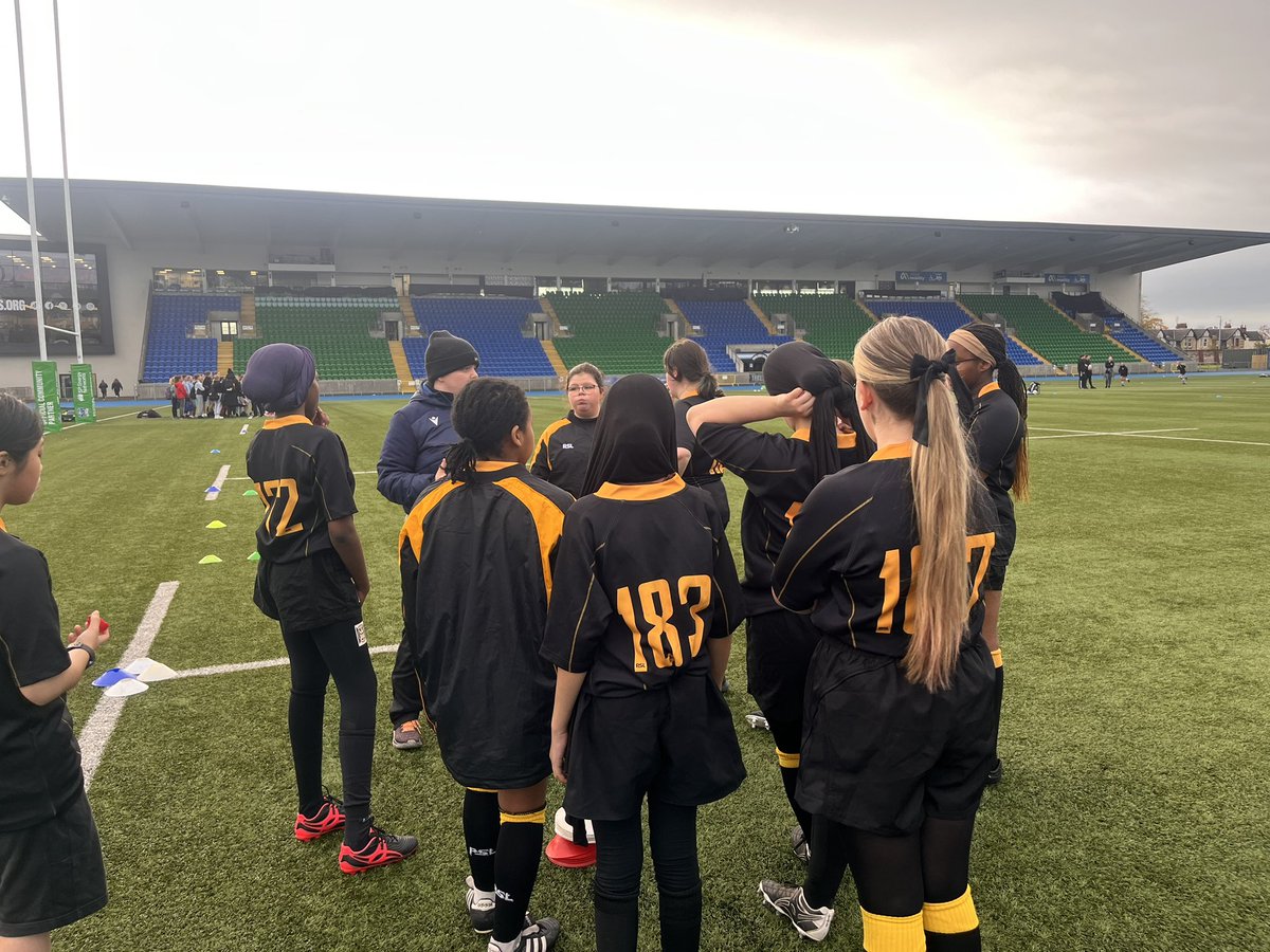 STAphysed's tweet photo. Girls SOR ready for todays tournament at Scotstoun - good luck ☘️ @CoachCafolla @StThomasAqSec https://t.co/Y8eBVxc7EL