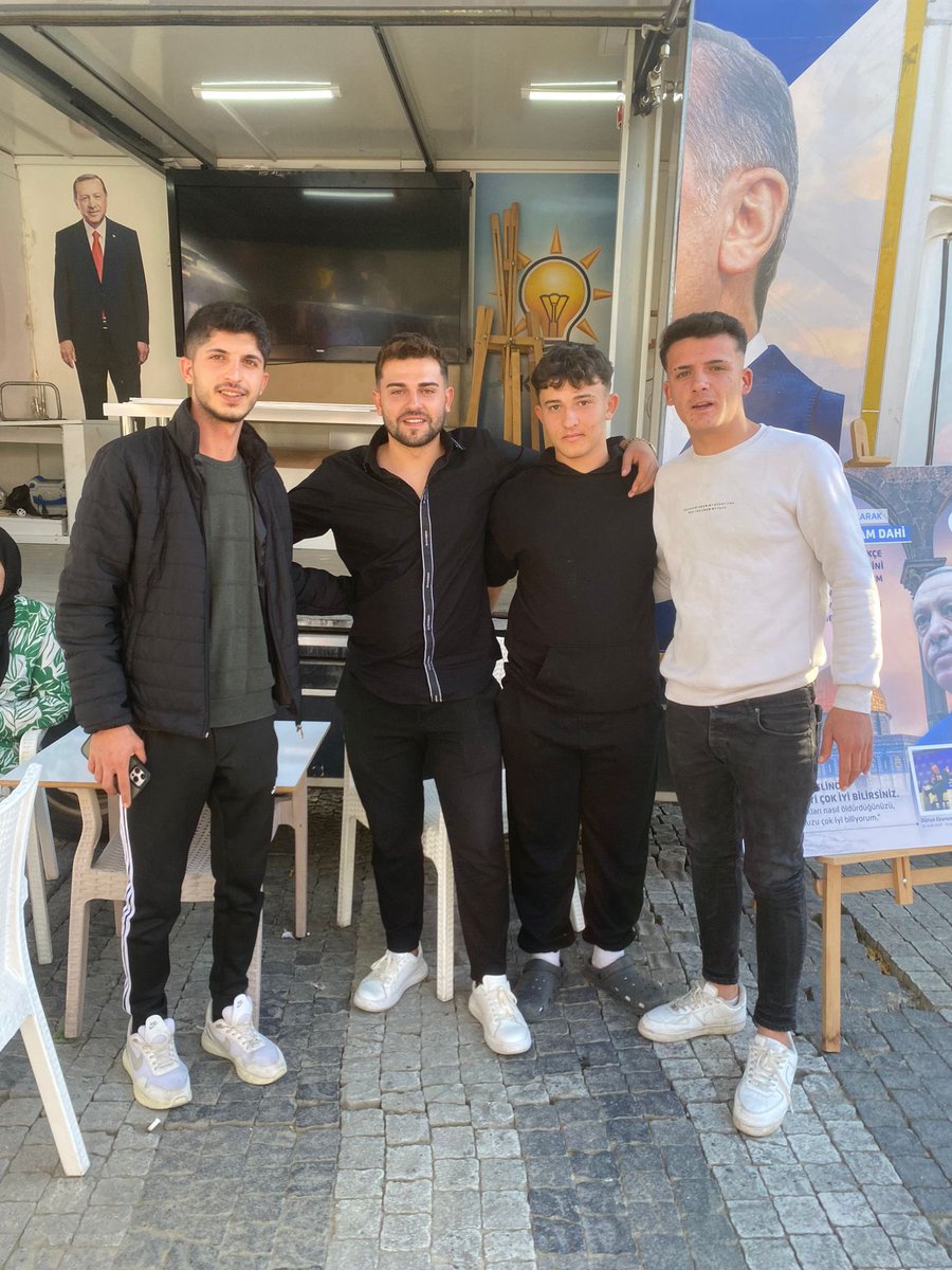 Ak Parti Saruhanlı tweet media